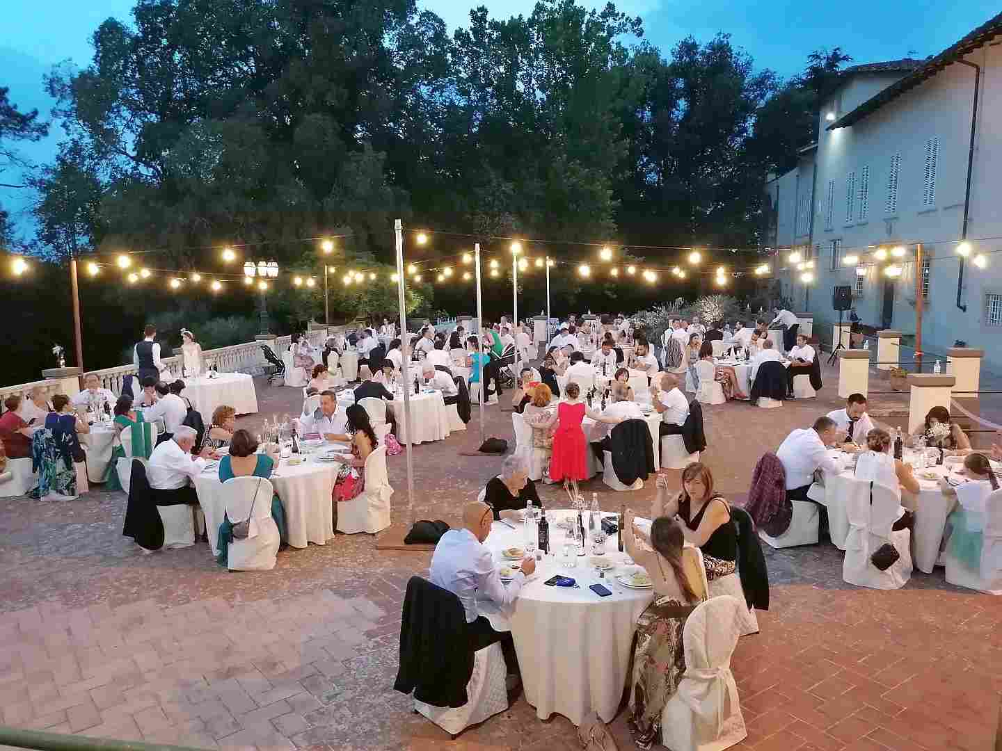 Cannoncino spara coriandoli per eventi e matrimoni in Toscana.